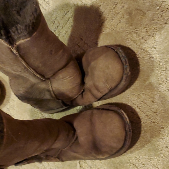 Brown Suede Mid Calf Boots Kids Size 2. - Picture 5 of 8